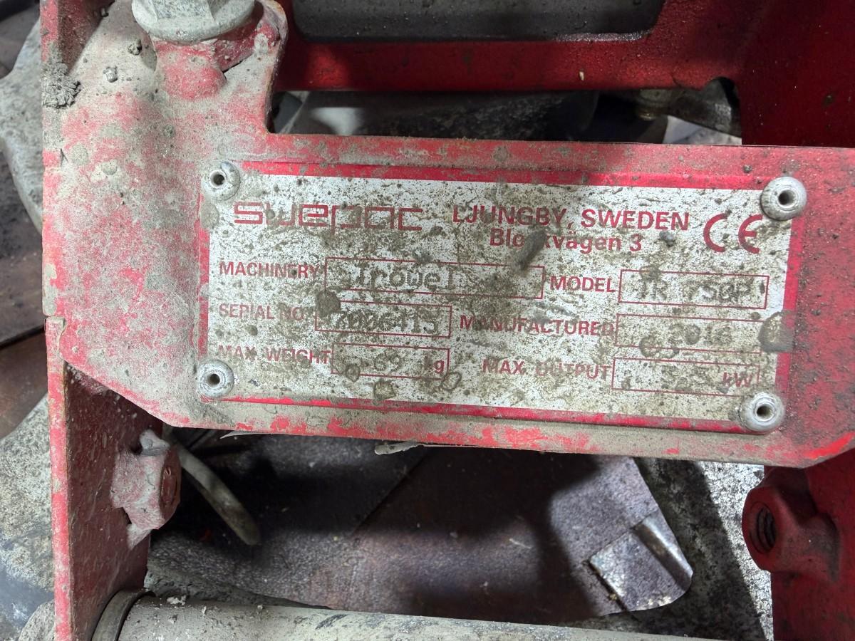 Swepac TR 750 betongglatter med Honda GX200 bensinmotor