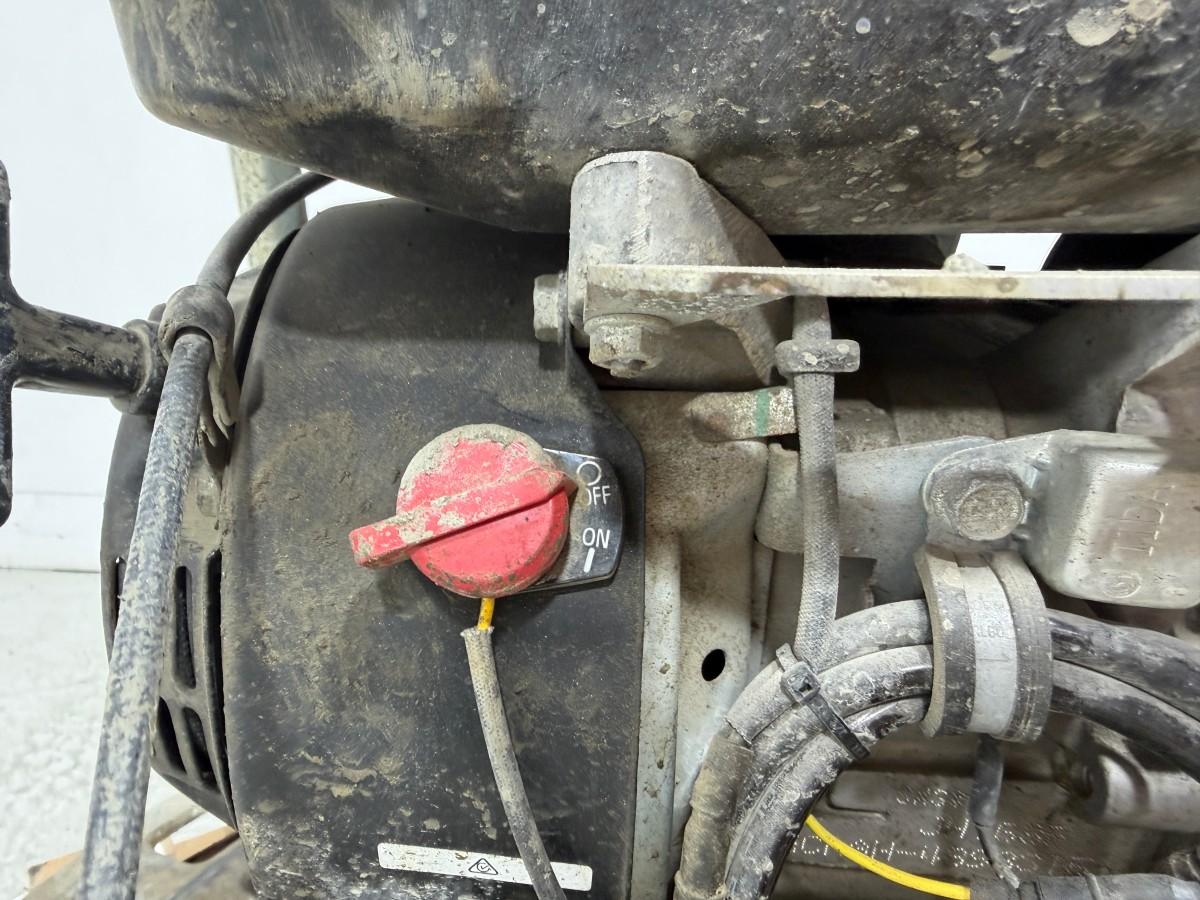 Swepac TR 750 betongglatter med Honda GX200 bensinmotor