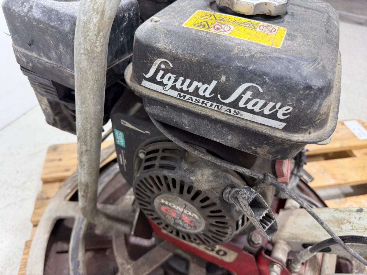 Swepac TR 750 betongglatter med Honda GX200 bensinmotor