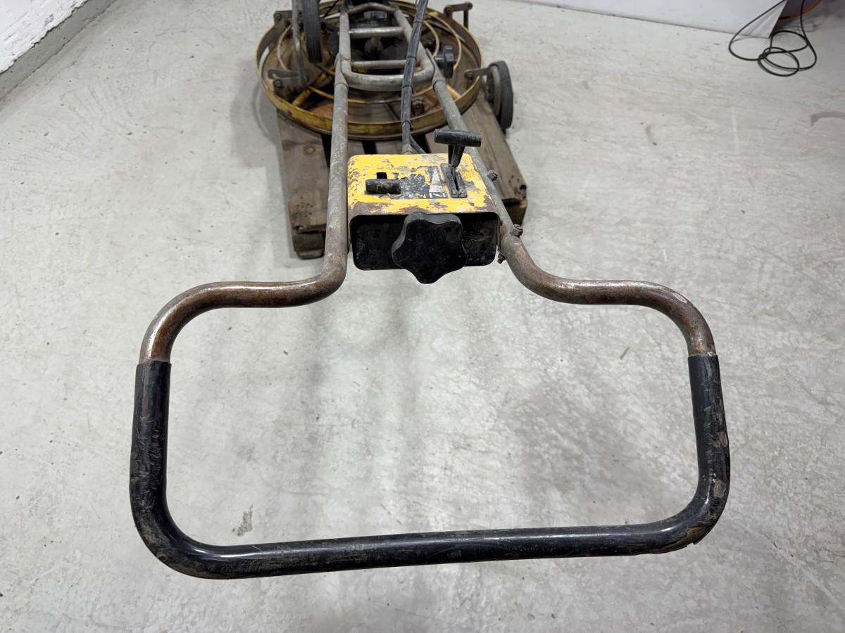 Svedala Dynapac BG 33 G glattemaskin med Honda GXV160