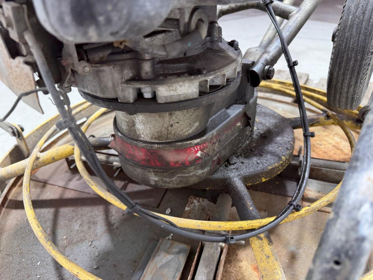 Svedala Dynapac BG 33 G glattemaskin med Honda GXV160