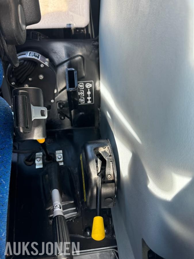 2023 New Holland TD5.85 TRAKTOR VELHOLDT LITE TIMER(118)