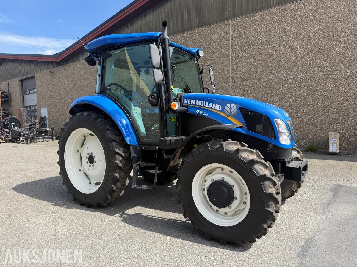 2023 New Holland TD5.85 TRAKTOR VELHOLDT LITE TIMER(118)