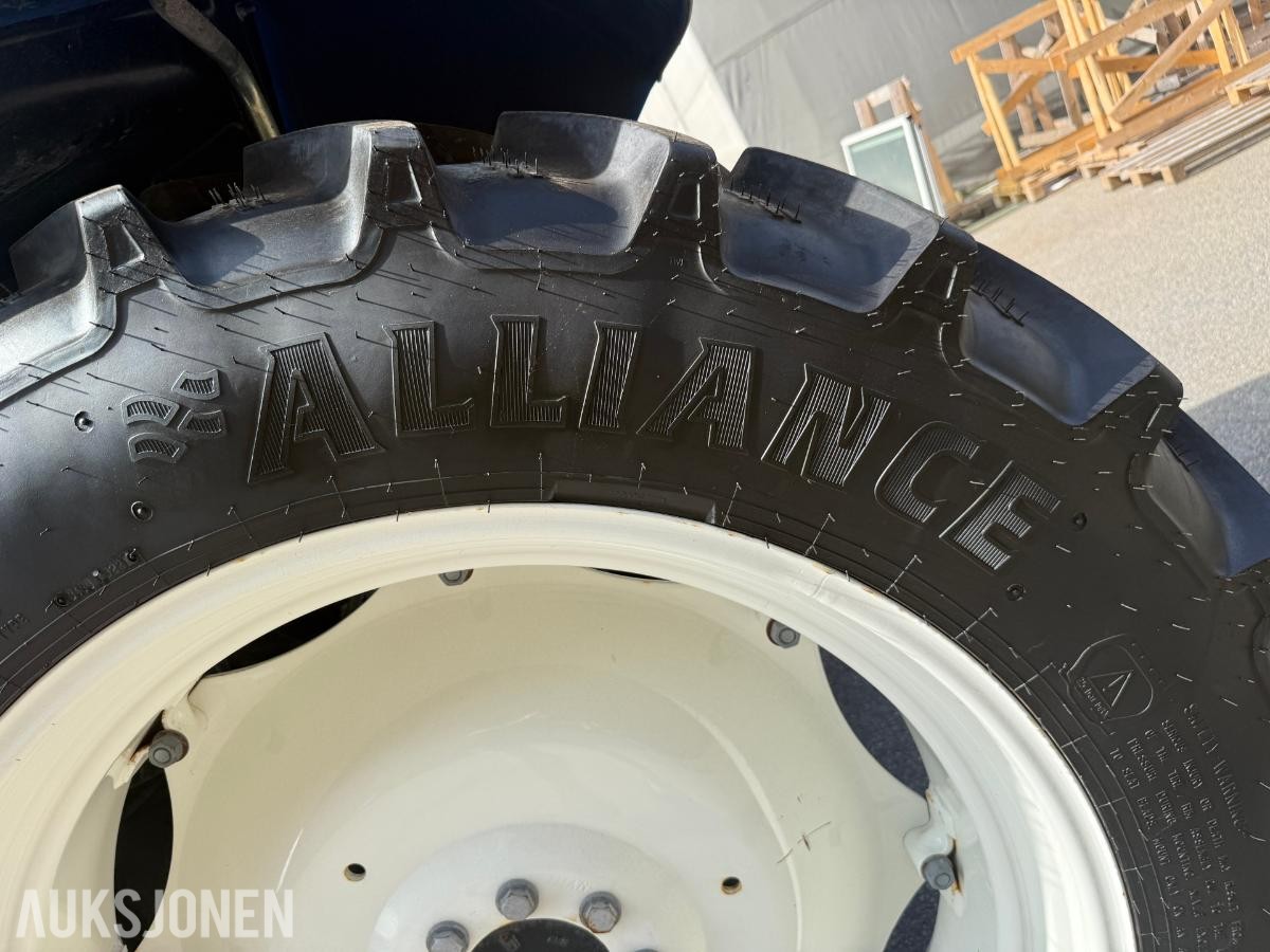 2023 New Holland TD5.85 TRAKTOR VELHOLDT LITE TIMER(118)