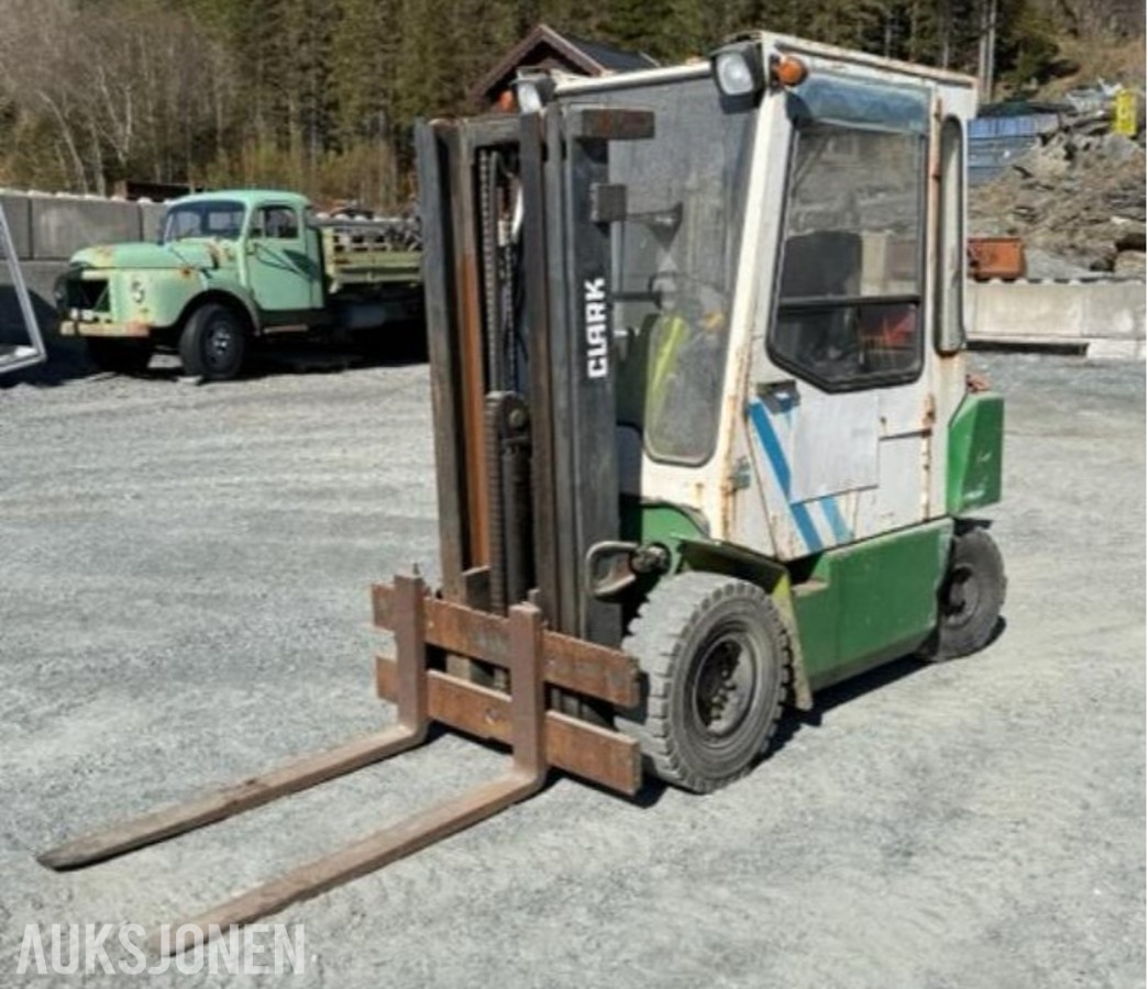Truck - Clark GPM25L - IKKE MVA