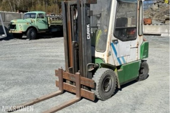 Truck - Clark GPM25L - IKKE MVA