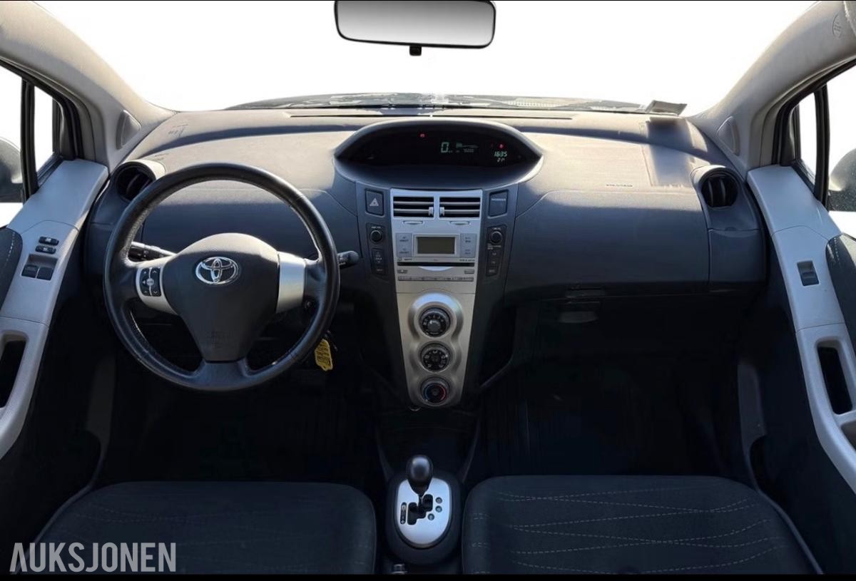 2007 Toyota Yaris 1.3 87hk AUTOMAT  LAV KM  77000km s+v dekk