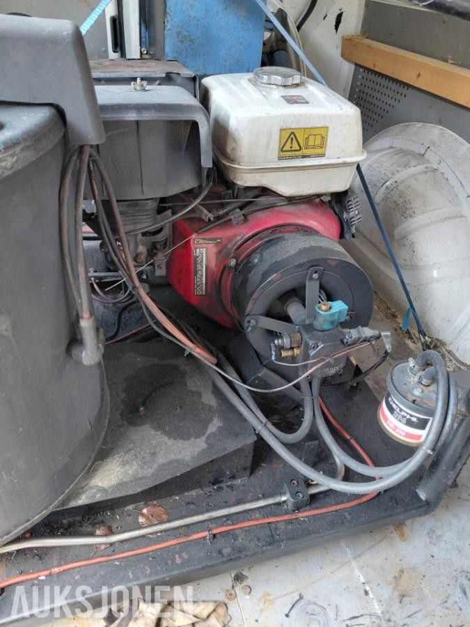 2005 Nilfisk Alto dieseldrevet høytrykksvasker
