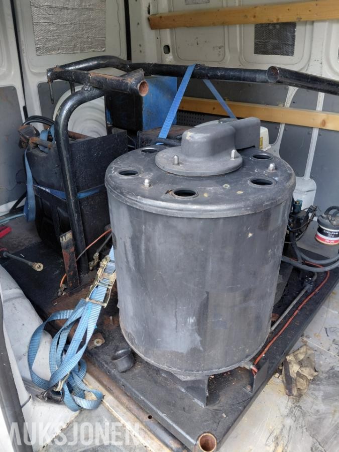 2005 Nilfisk Alto dieseldrevet høytrykksvasker