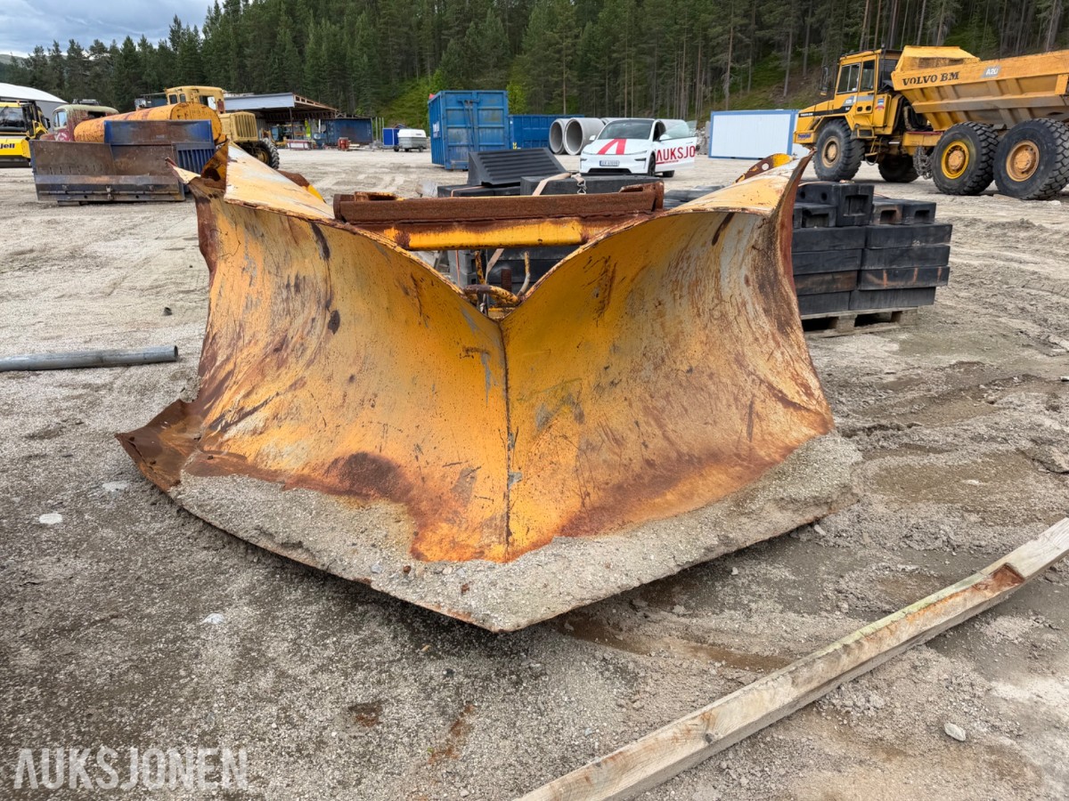 Spissplog Med Volvo BM feste for hjullster