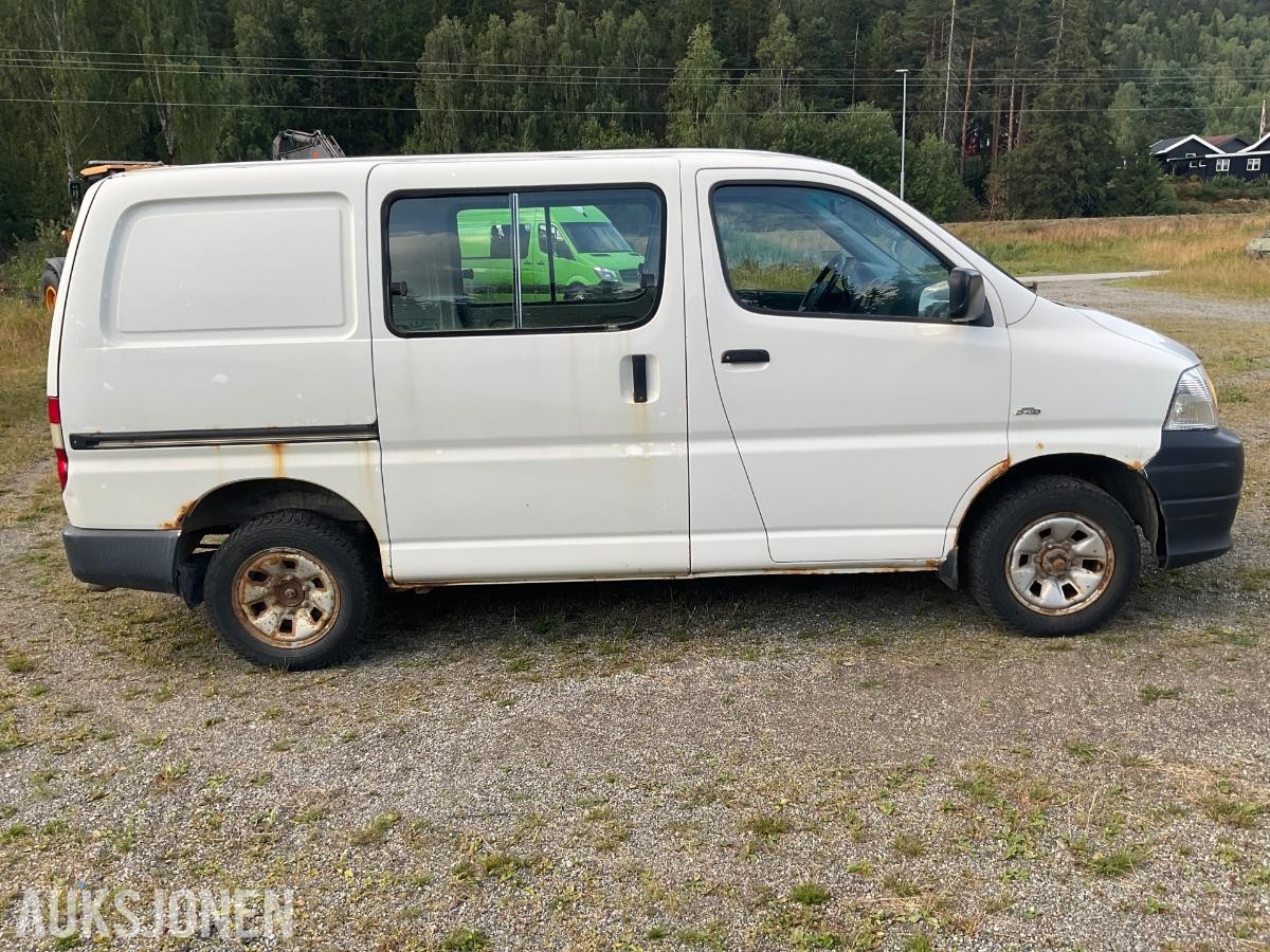 2007 Toyota HiAce 4 WD 117 hk D4d 245542km