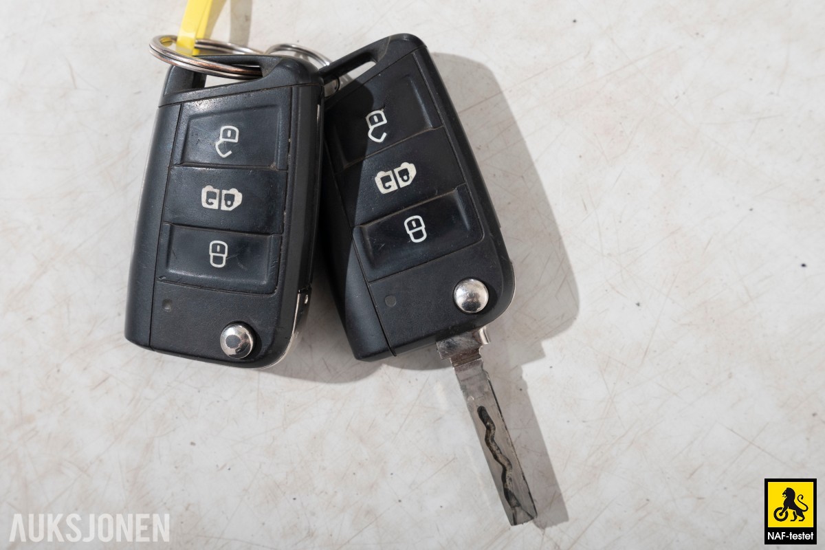 2020 VOLKSWAGEN TRANSPORTER 2,0 TDI 150HK LANG 4MOTION HENGERFESTE VARMER INNREDNING