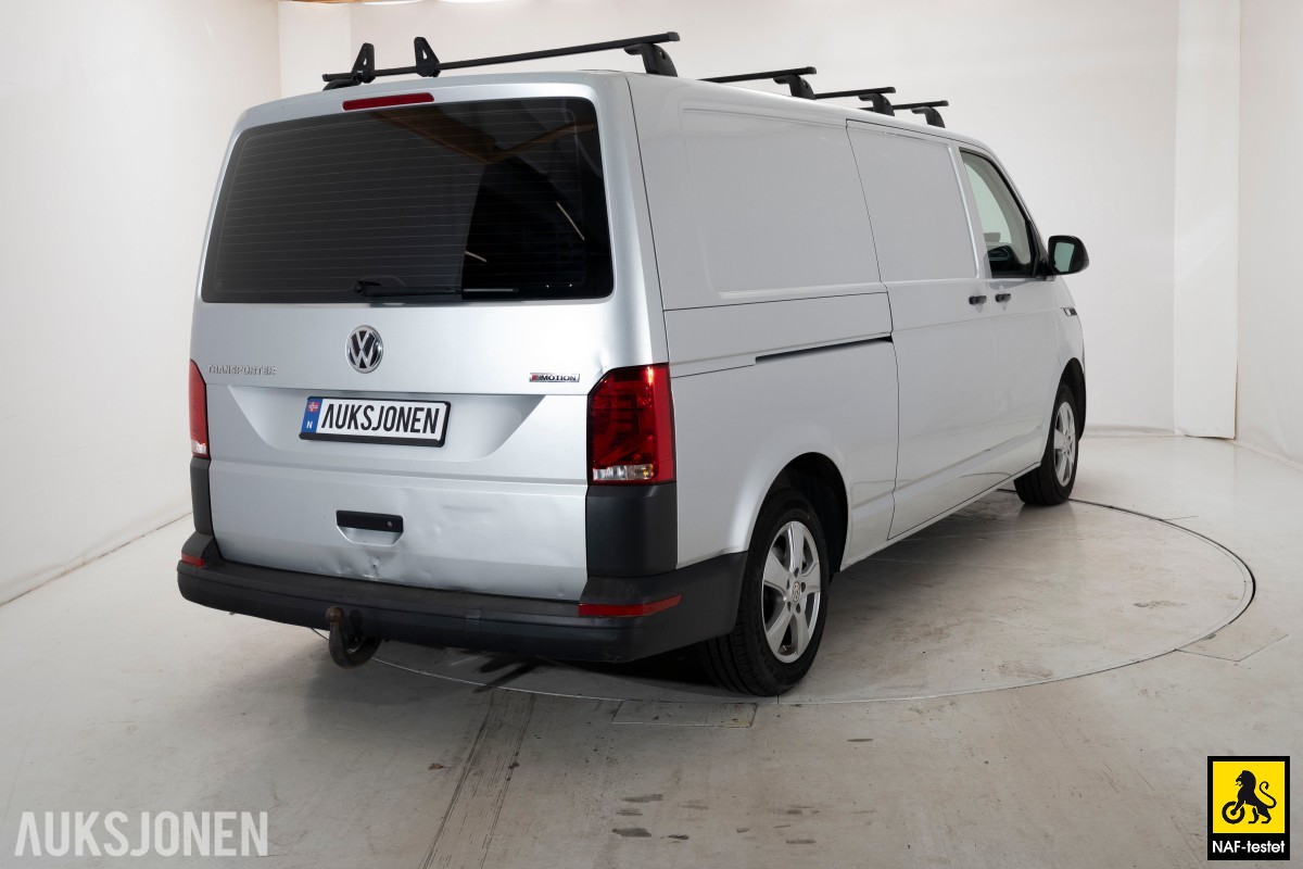 2020 VOLKSWAGEN TRANSPORTER 2,0 TDI 150HK LANG 4MOTION HENGERFESTE VARMER INNREDNING