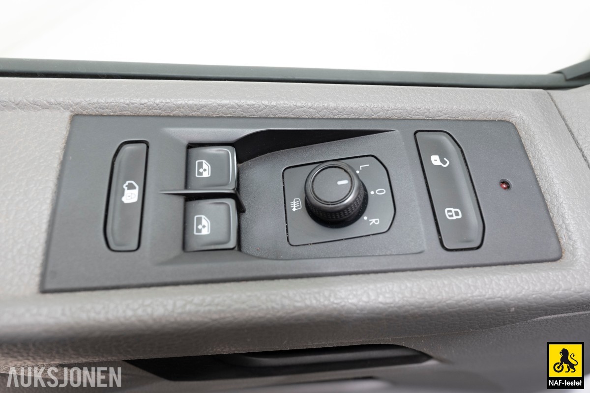 2020 VOLKSWAGEN TRANSPORTER 2,0 TDI 150HK LANG 4MOTION HENGERFESTE VARMER INNREDNING