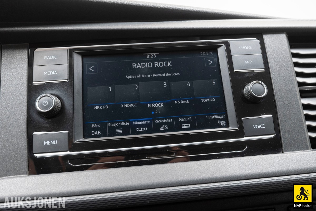 2020 VOLKSWAGEN TRANSPORTER 2,0 TDI 150HK LANG 4MOTION HENGERFESTE VARMER INNREDNING