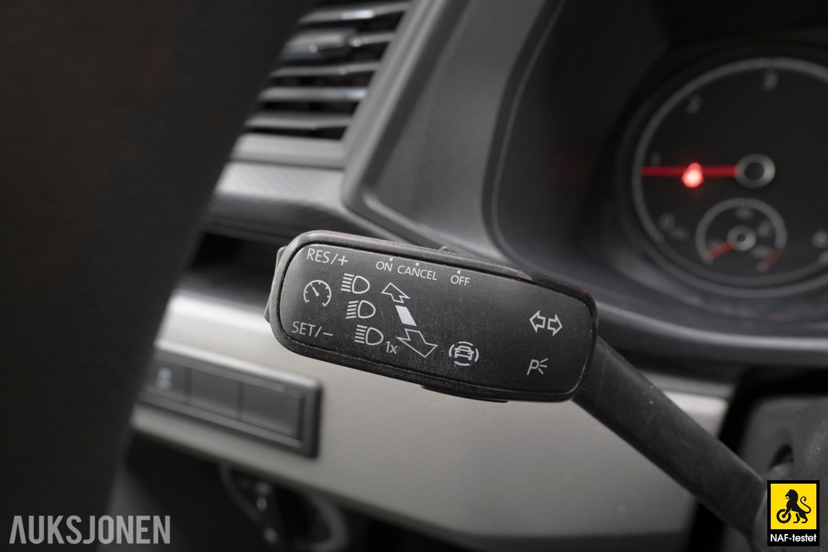 2020 VOLKSWAGEN TRANSPORTER 2,0 TDI 150HK LANG 4MOTION HENGERFESTE VARMER INNREDNING