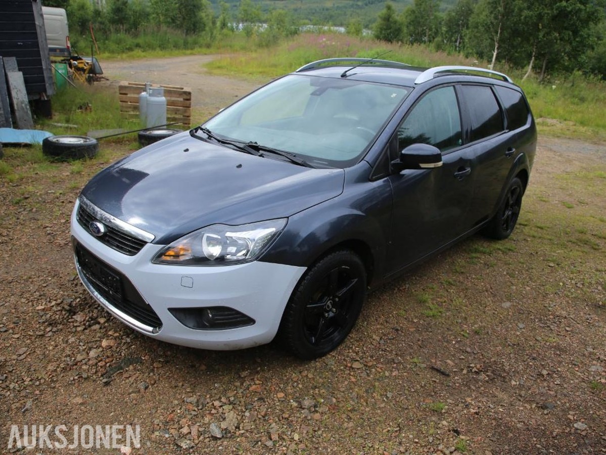 2010 Ford Focus 1.6 Bensin 109hk Cruisekontroll S+V dekk