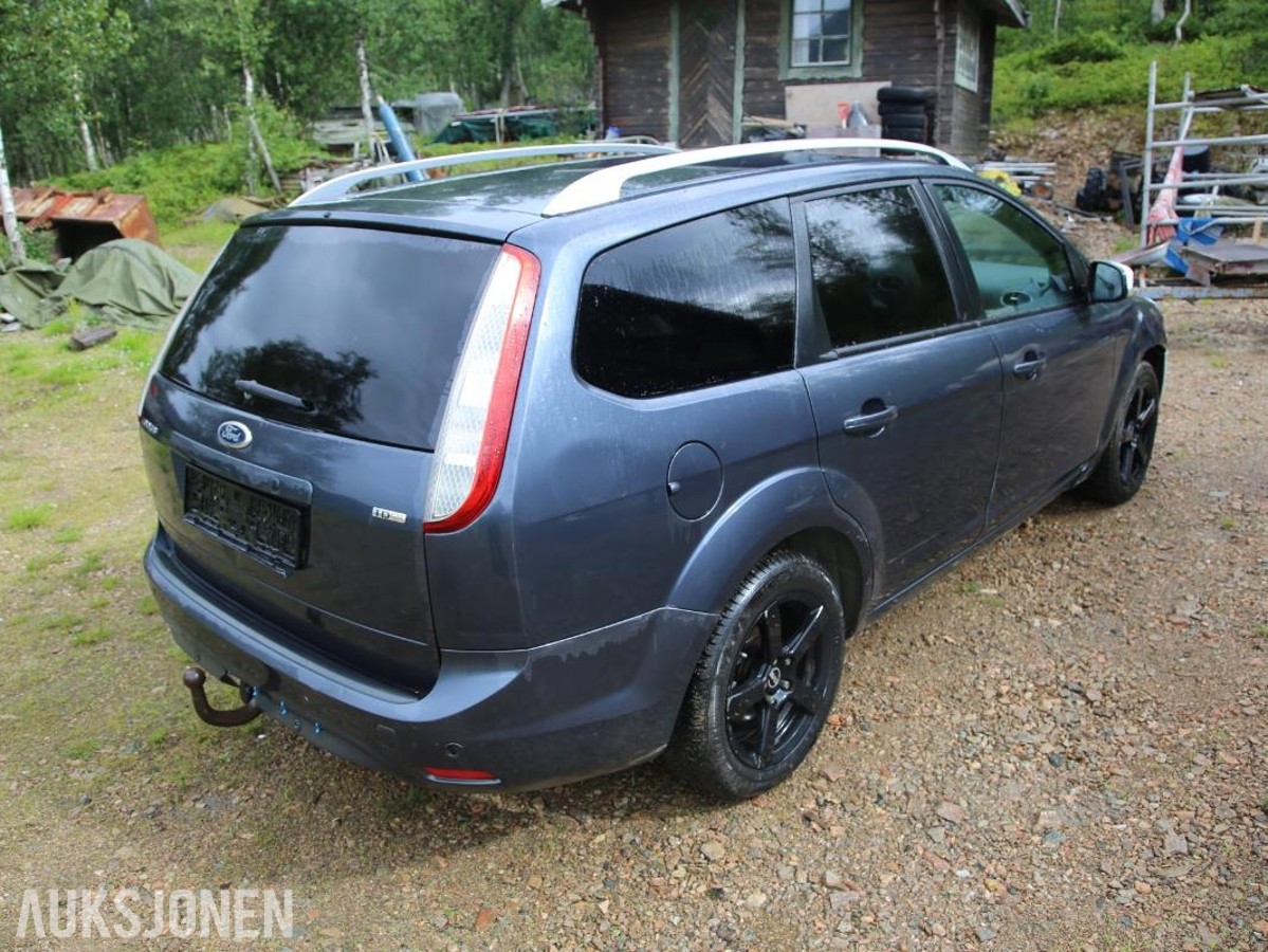 2010 Ford Focus 1.6 Bensin 109hk Cruisekontroll S+V dekk