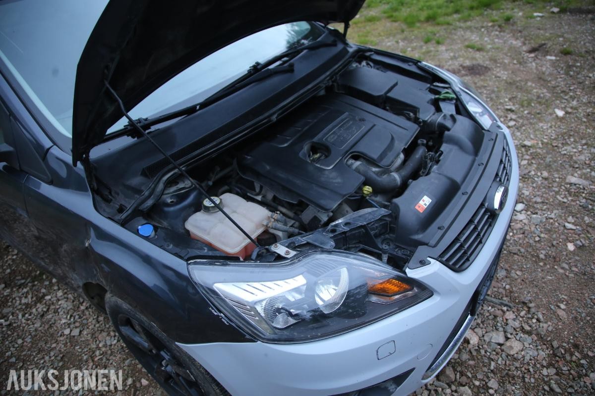 2010 Ford Focus 1.6 Bensin 109hk Cruisekontroll S+V dekk