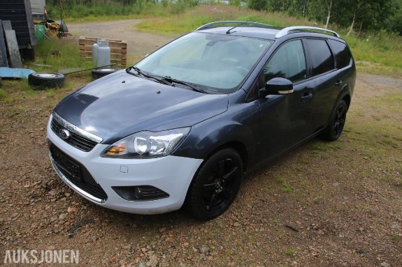 2010 Ford Focus 1.6 Bensin 109hk Cruisekontroll S+V dekk