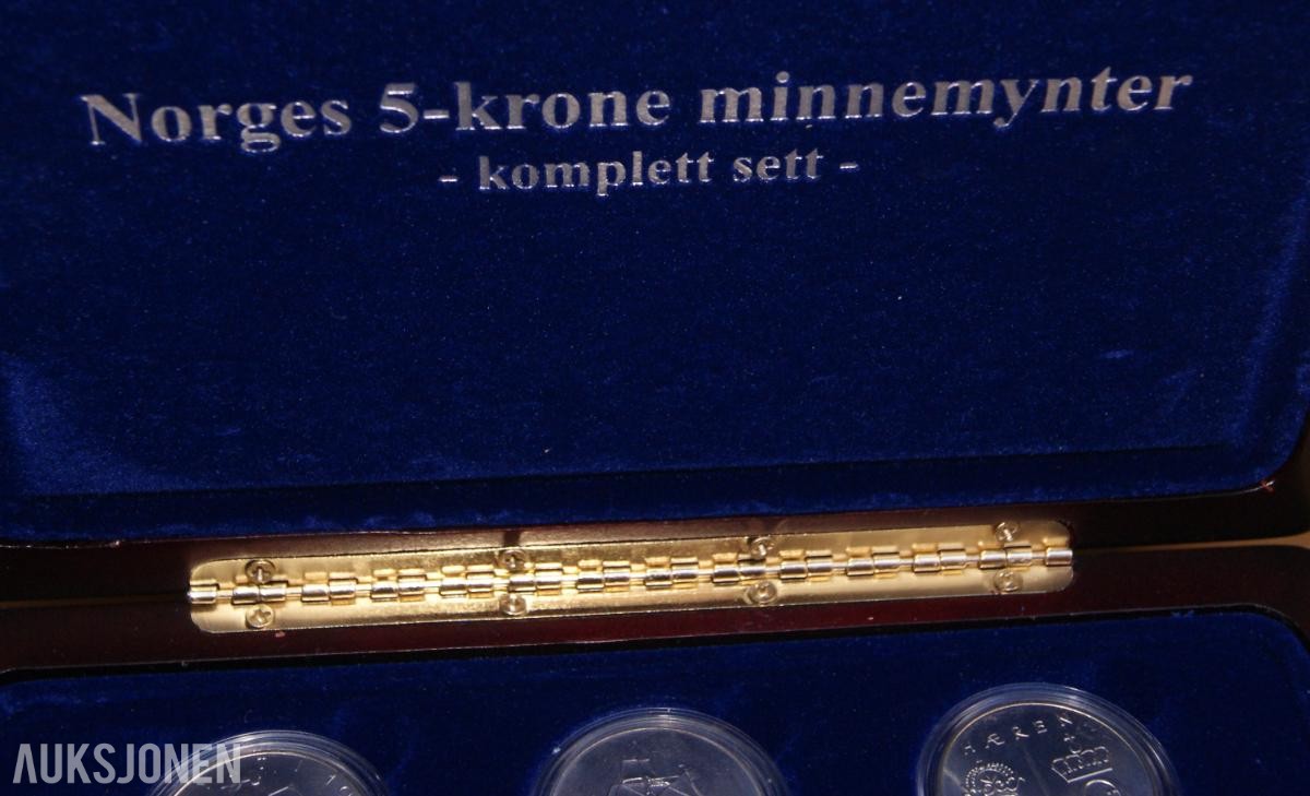 Norske 17.mai medaljer med bånd  - Ulike Minnemynter!