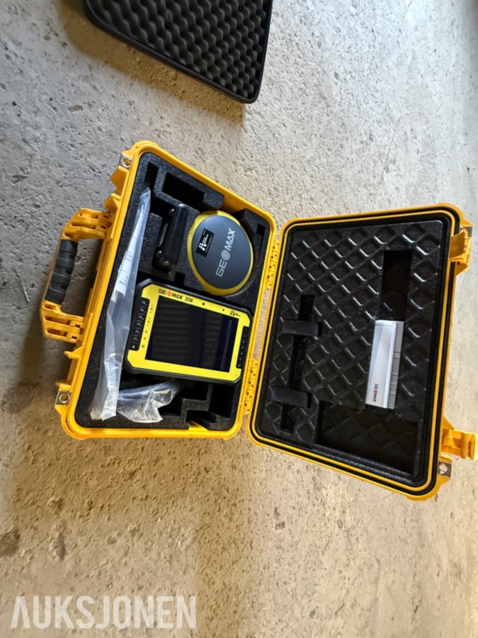 2025 Geomax Zenith60 Pro