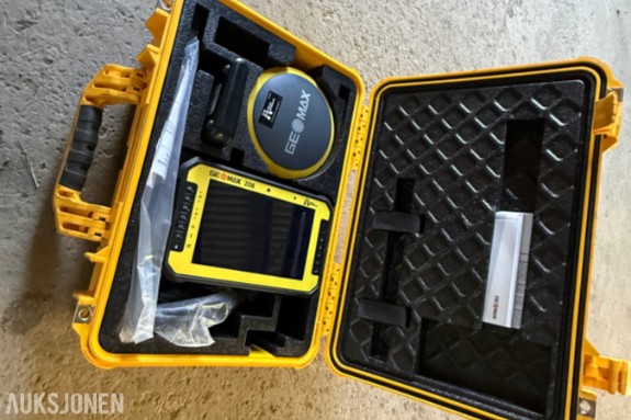 2025 Geomax Zenith60 Pro