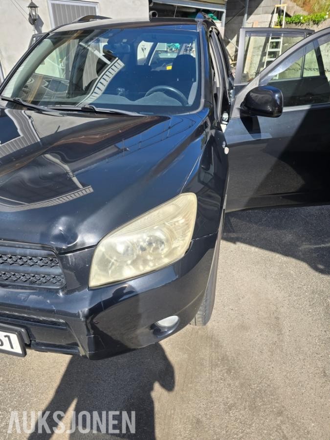 2006 Toyota RAV4 2.2 136hk 4WD 273000km