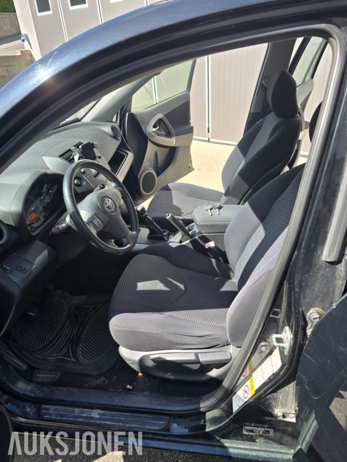 2006 Toyota RAV4 2.2 136hk 4WD 273000km