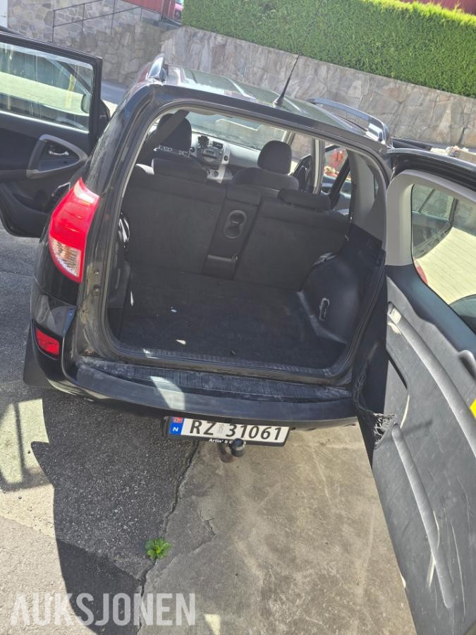 2006 Toyota RAV4 2.2 136hk 4WD 273000km