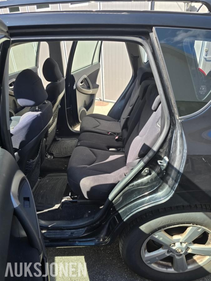 2006 Toyota RAV4 2.2 136hk 4WD 273000km