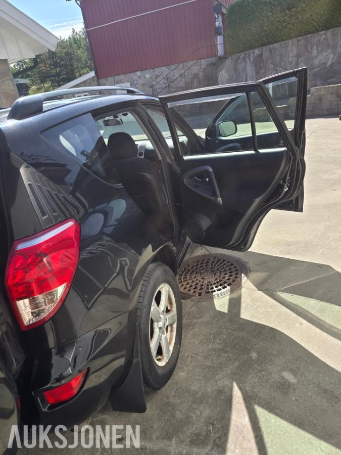 2006 Toyota RAV4 2.2 136hk 4WD 273000km