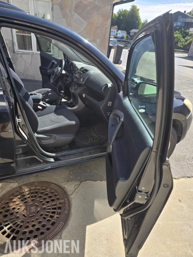 2006 Toyota RAV4 2.2 136hk 4WD 273000km