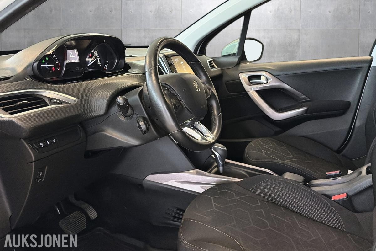 2016 Peugeot 2008 110 HK AUT 5-SETER PANO CRUISE LED-BAR