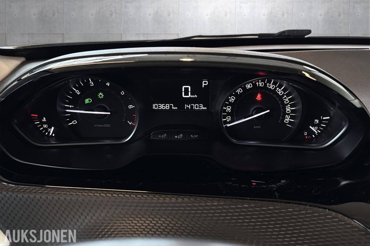 2016 Peugeot 2008 110 HK AUT 5-SETER PANO CRUISE LED-BAR