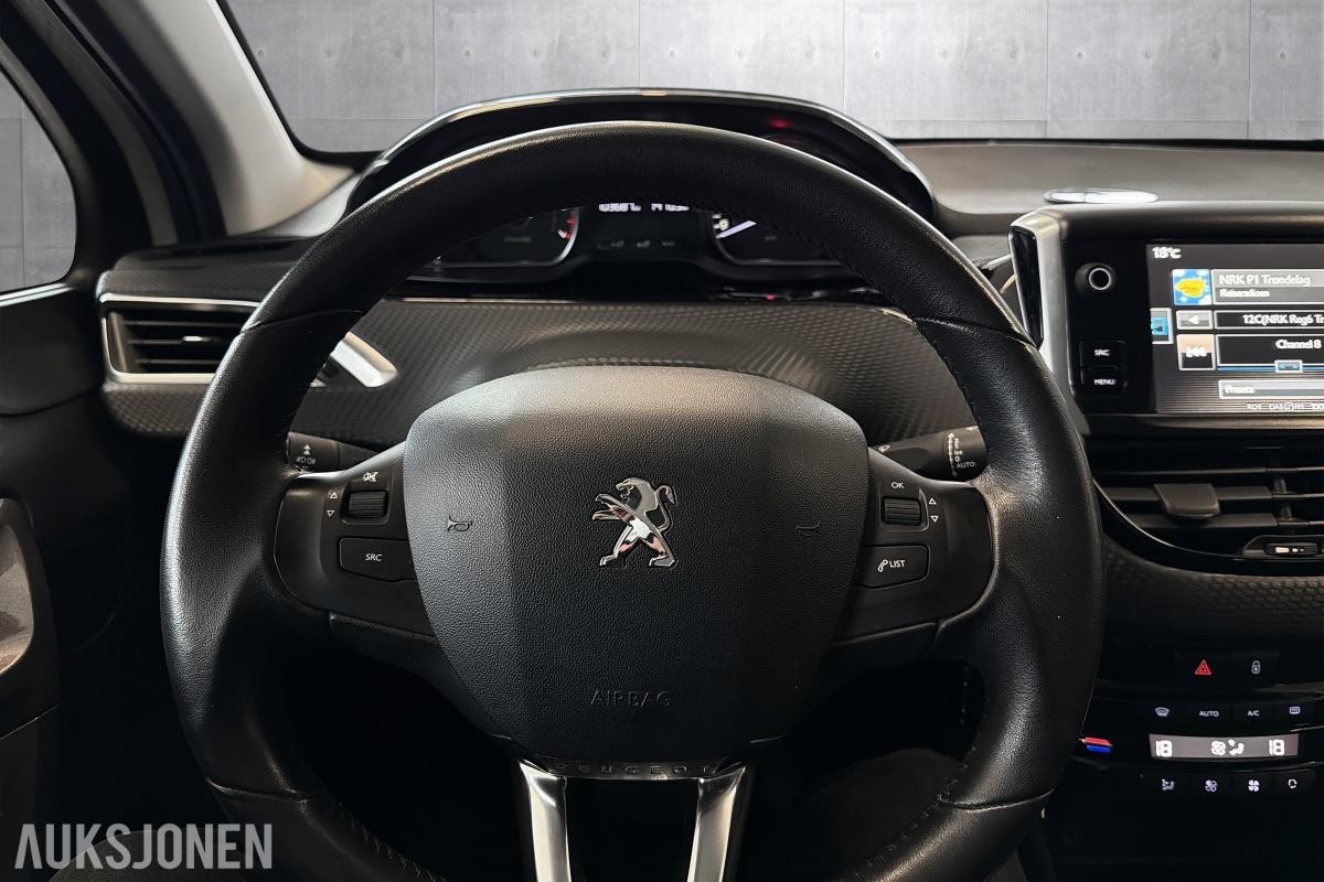 2016 Peugeot 2008 110 HK AUT 5-SETER PANO CRUISE LED-BAR