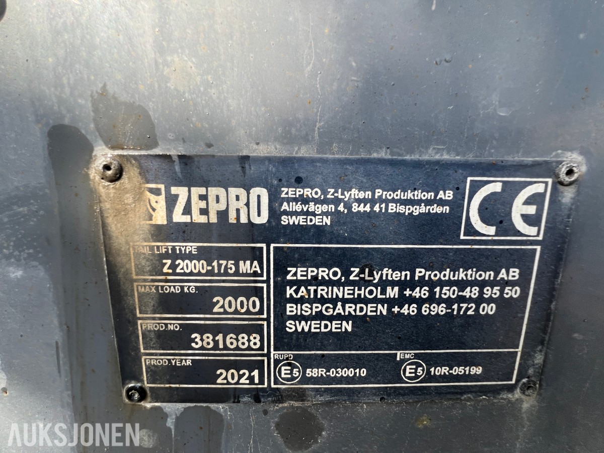 2021 Mercedes-Benz Actros 2635 6x2 vekselflakbil med Zepro bakløfter
