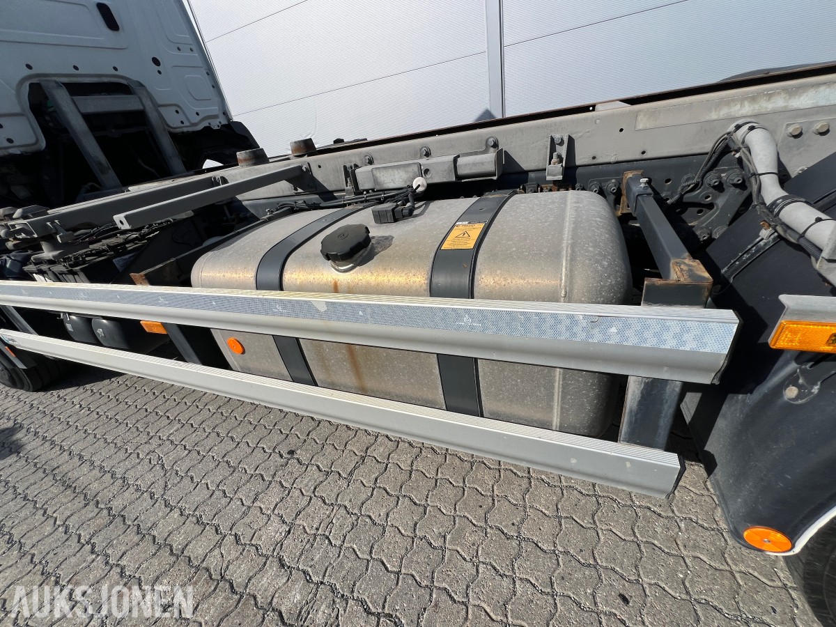 2021 Mercedes-Benz Actros 2635 6x2 vekselflakbil med Zepro bakløfter