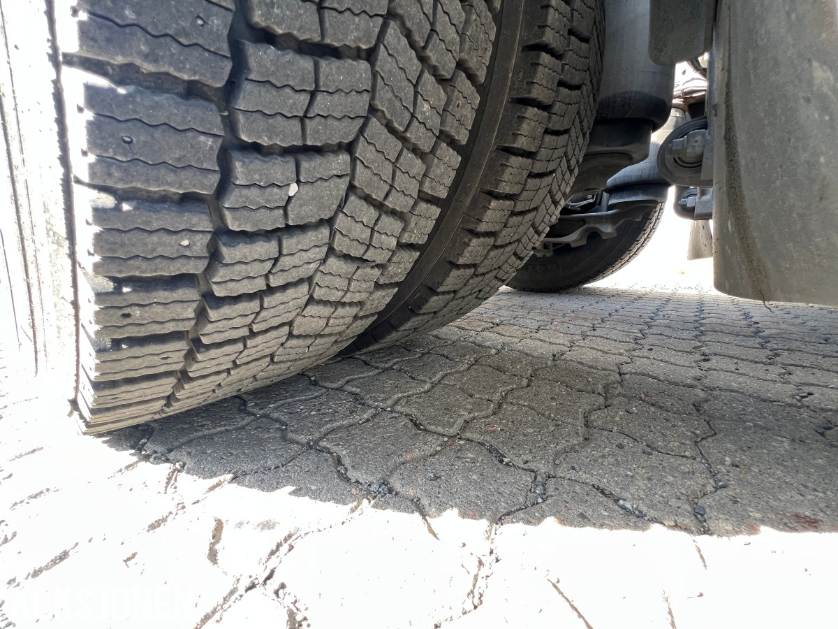 2021 Mercedes-Benz Actros 2635 6x2 vekselflakbil med Zepro bakløfter