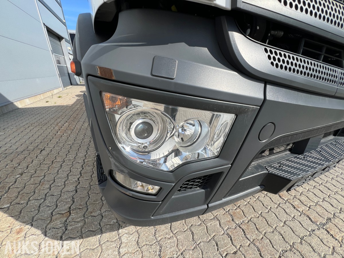 2021 Mercedes-Benz Actros 2635 6x2 vekselflakbil med Zepro bakløfter