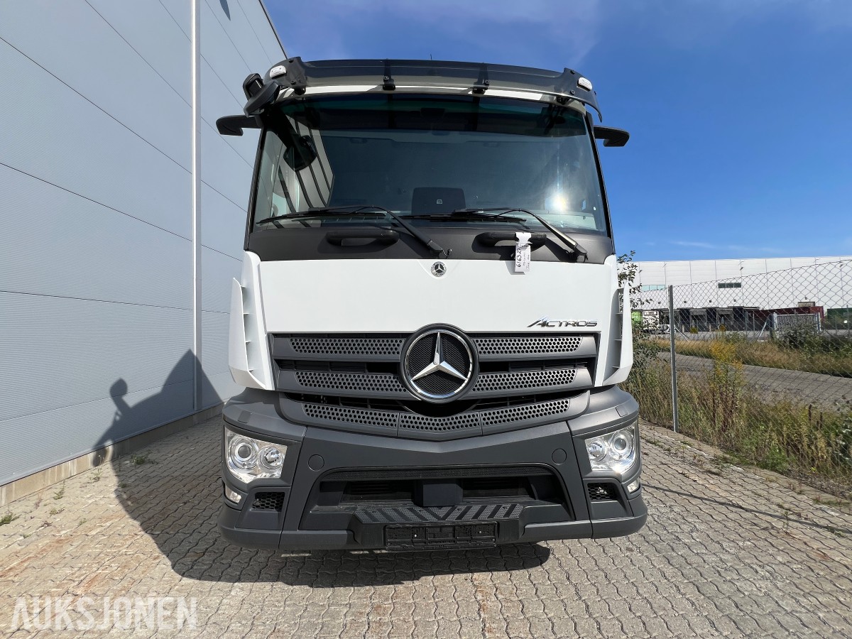 2021 Mercedes-Benz Actros 2635 6x2 vekselflakbil med Zepro bakløfter