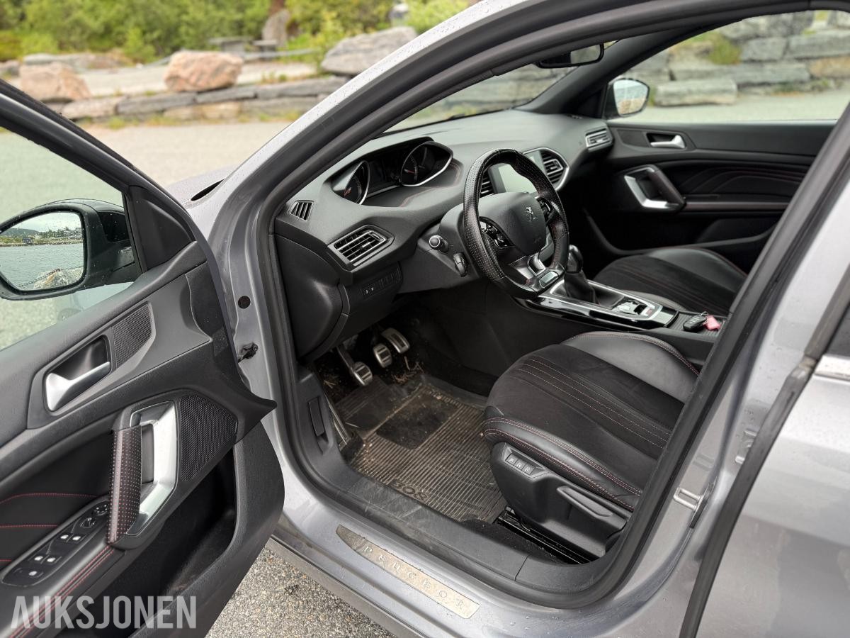 2015 Peugeot 308 SW 1,2 PureTech, Cruisekontroll, S+V dekk