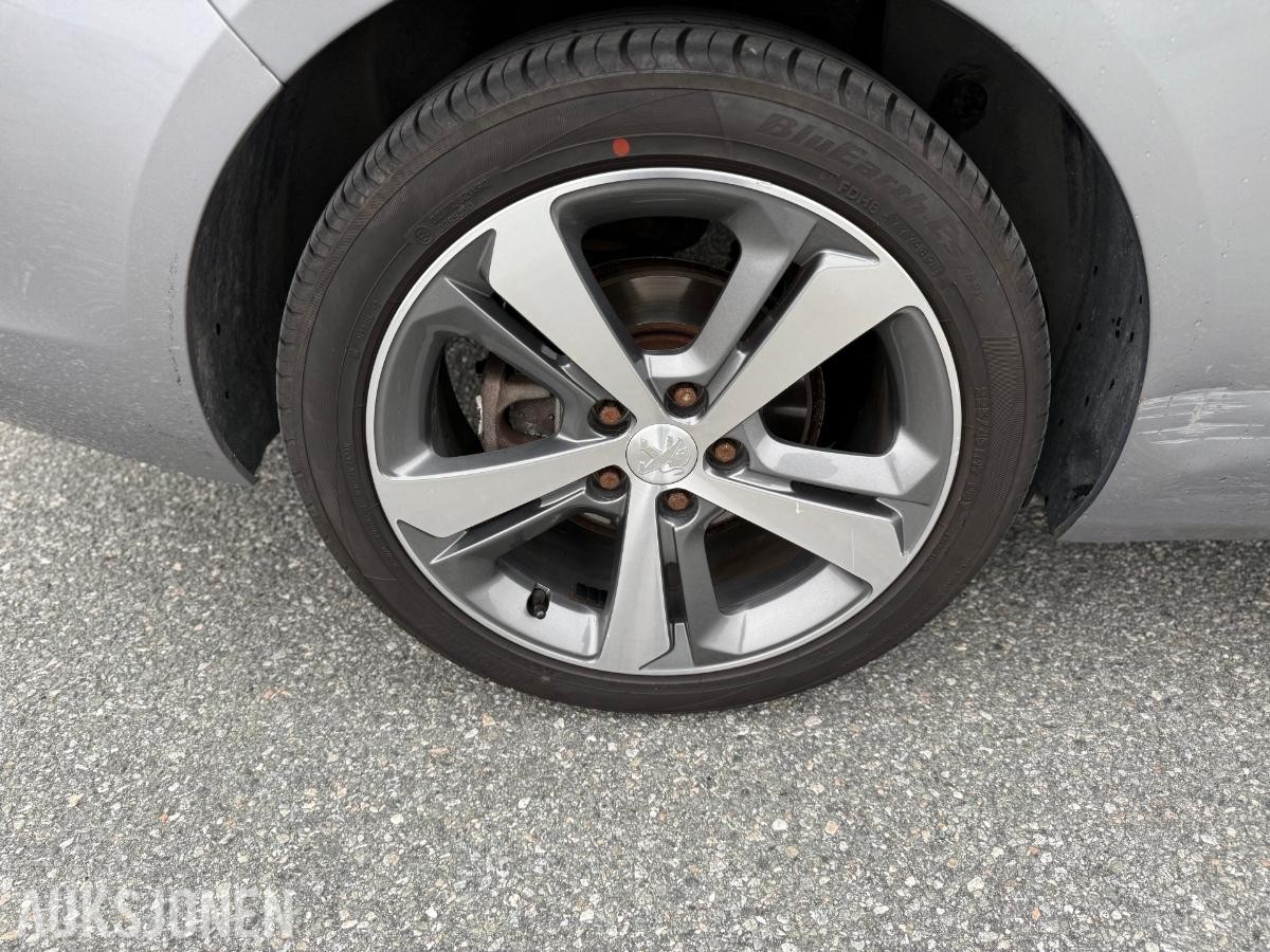 2015 Peugeot 308 SW 1,2 PureTech, Cruisekontroll, S+V dekk