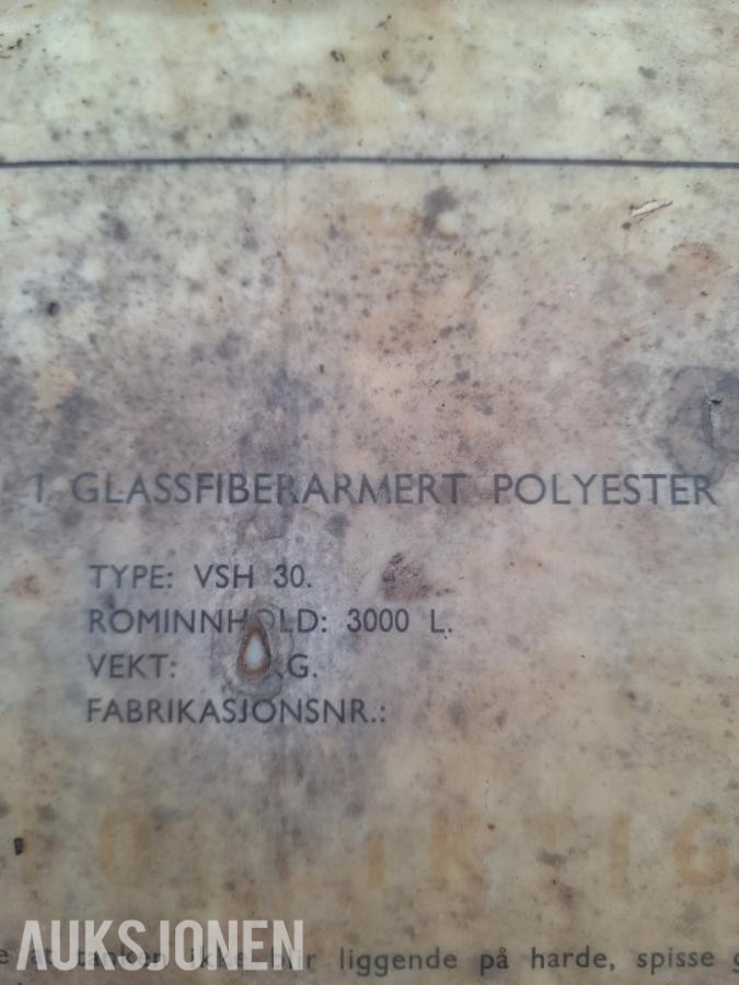 Vannsisterne 3000 liter glassfiber VSH 30