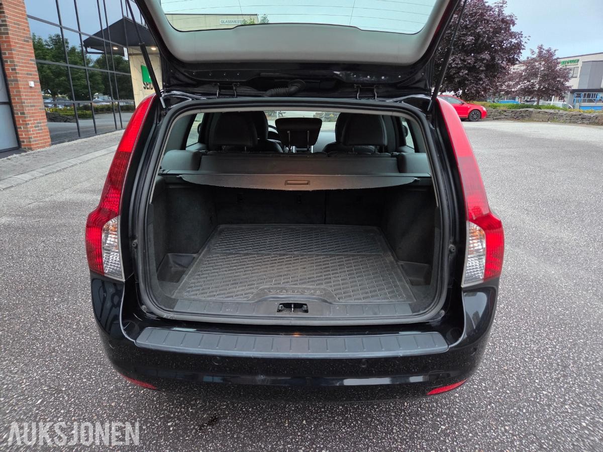 2012 Volvo V50 1,6D 114hk Manuell Bluetooth Aluminiumpedaler 128 400 km