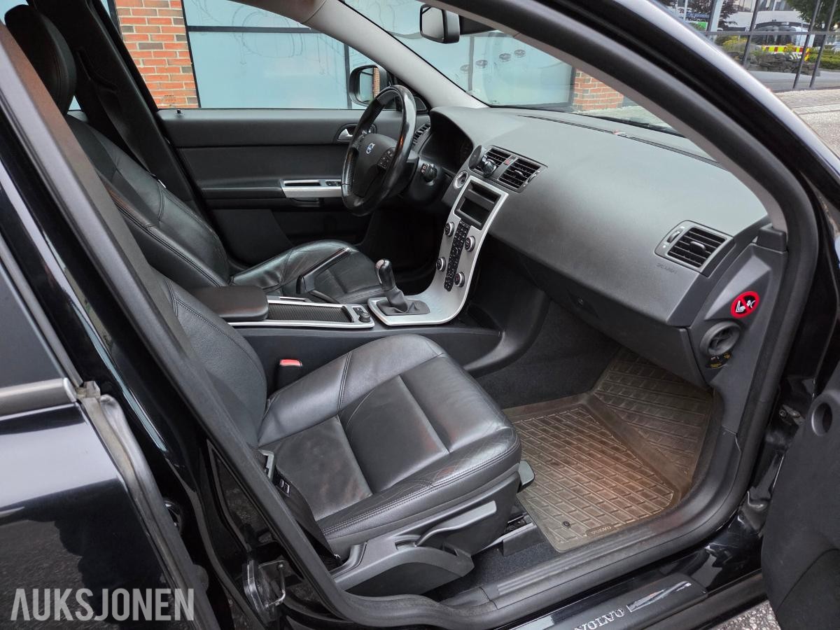 2012 Volvo V50 1,6D 114hk Manuell Bluetooth Aluminiumpedaler 128 400 km