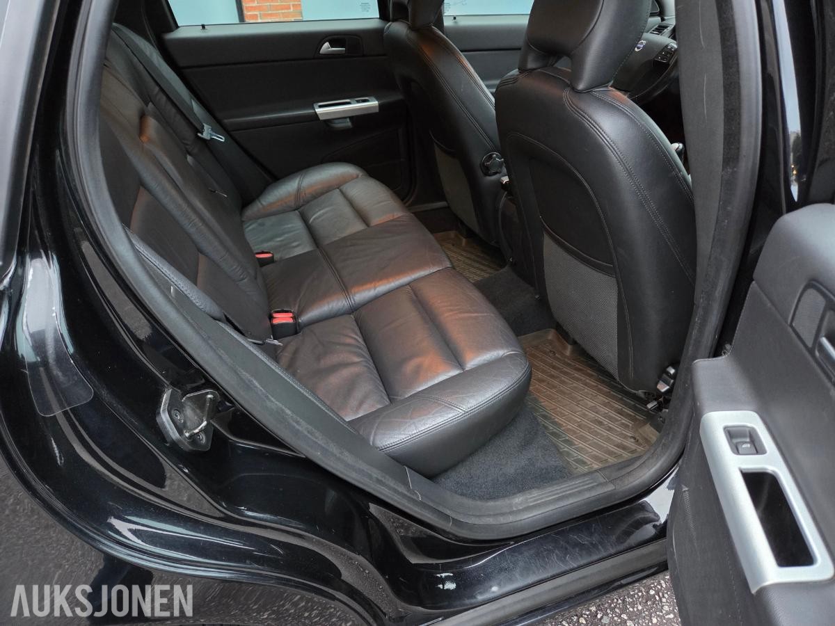 2012 Volvo V50 1,6D 114hk Manuell Bluetooth Aluminiumpedaler 128 400 km