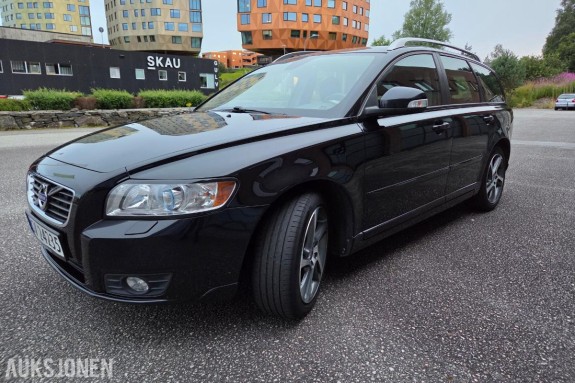 2012 Volvo V50 1,6D 114hk Manuell Bluetooth Aluminiumpedaler 128 400 km