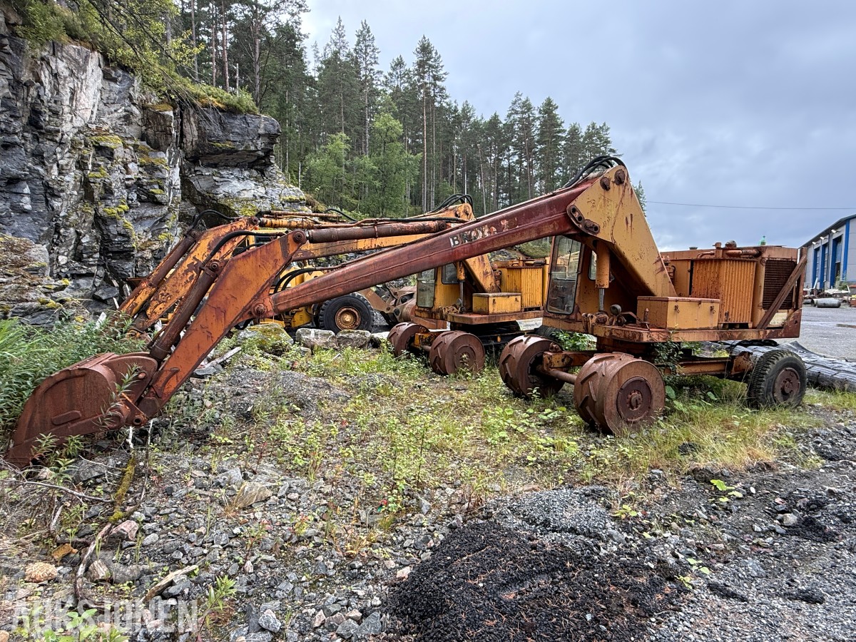1971 Brøyt X2B gravemaskin – 4-hjuls – Skuffe – Prosjekt/restaureringsobjekt
