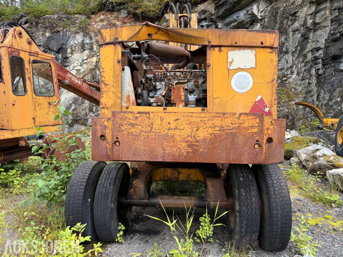 1971 Brøyt X2B gravemaskin – 4-hjuls – Skuffe – Prosjekt/restaureringsobjekt